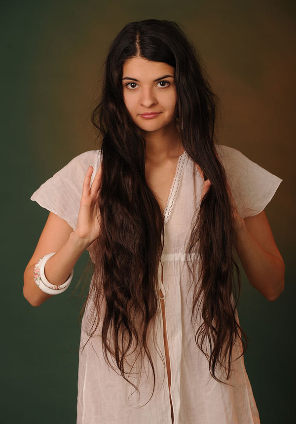 Фаина, 21