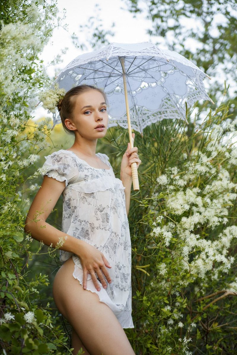 Уляна, 21